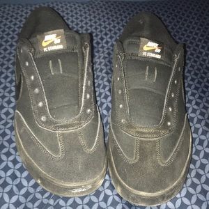 Nike sb fc standard